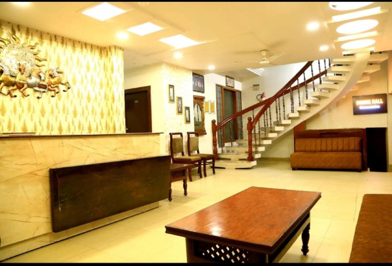 Hotel Kirandeep Agra Агра Екстериор снимка