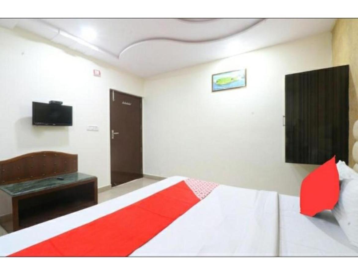Hotel Kirandeep Agra Агра Екстериор снимка