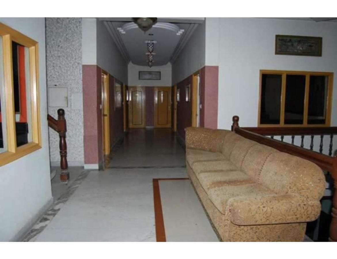 Hotel Kirandeep Agra Агра Екстериор снимка