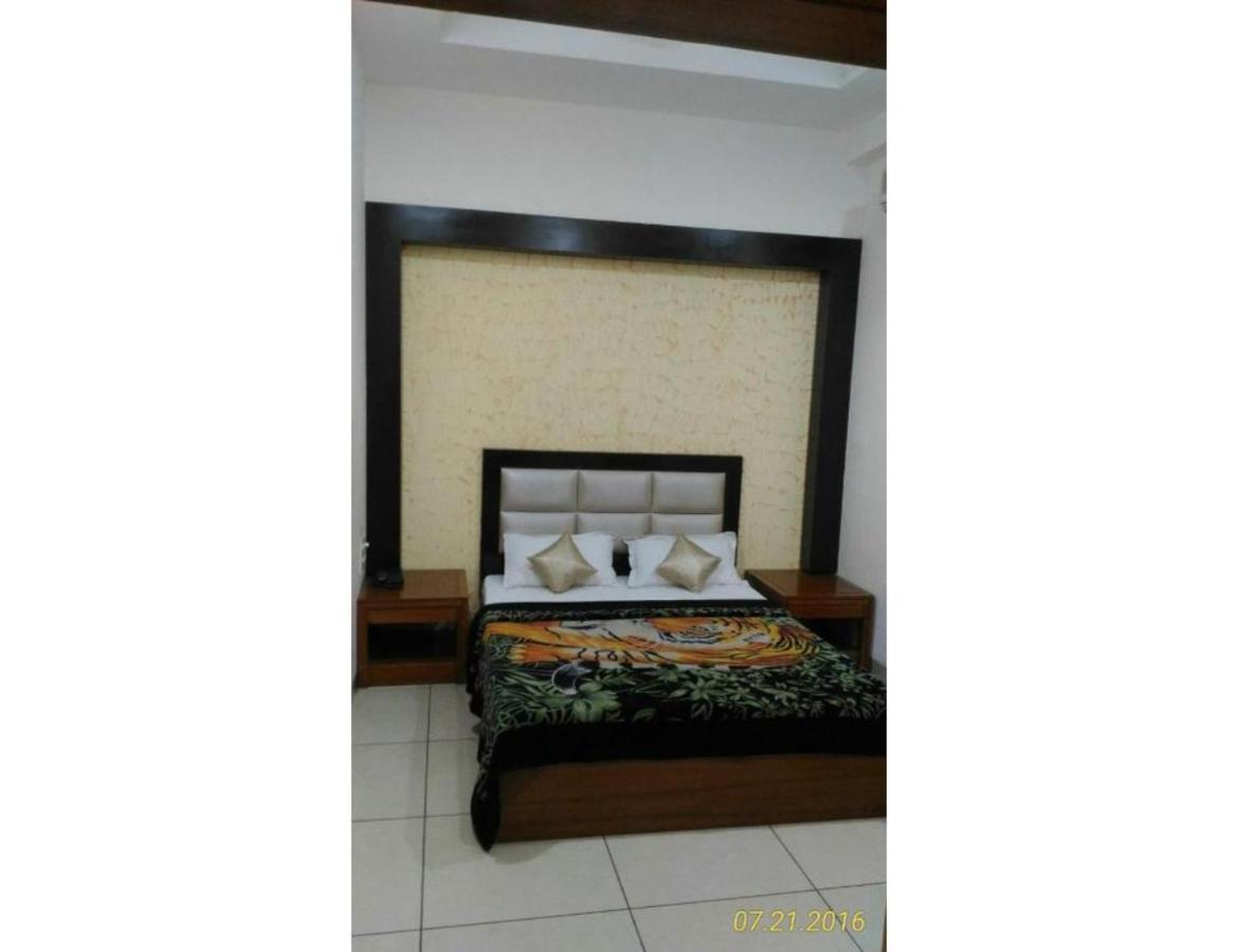Hotel Kirandeep Agra Агра Екстериор снимка