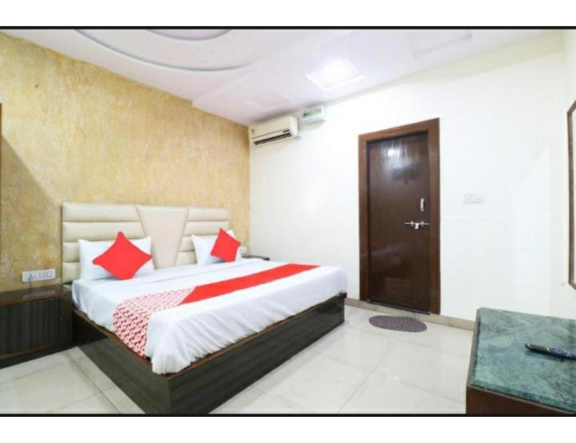 Hotel Kirandeep Agra Агра Екстериор снимка