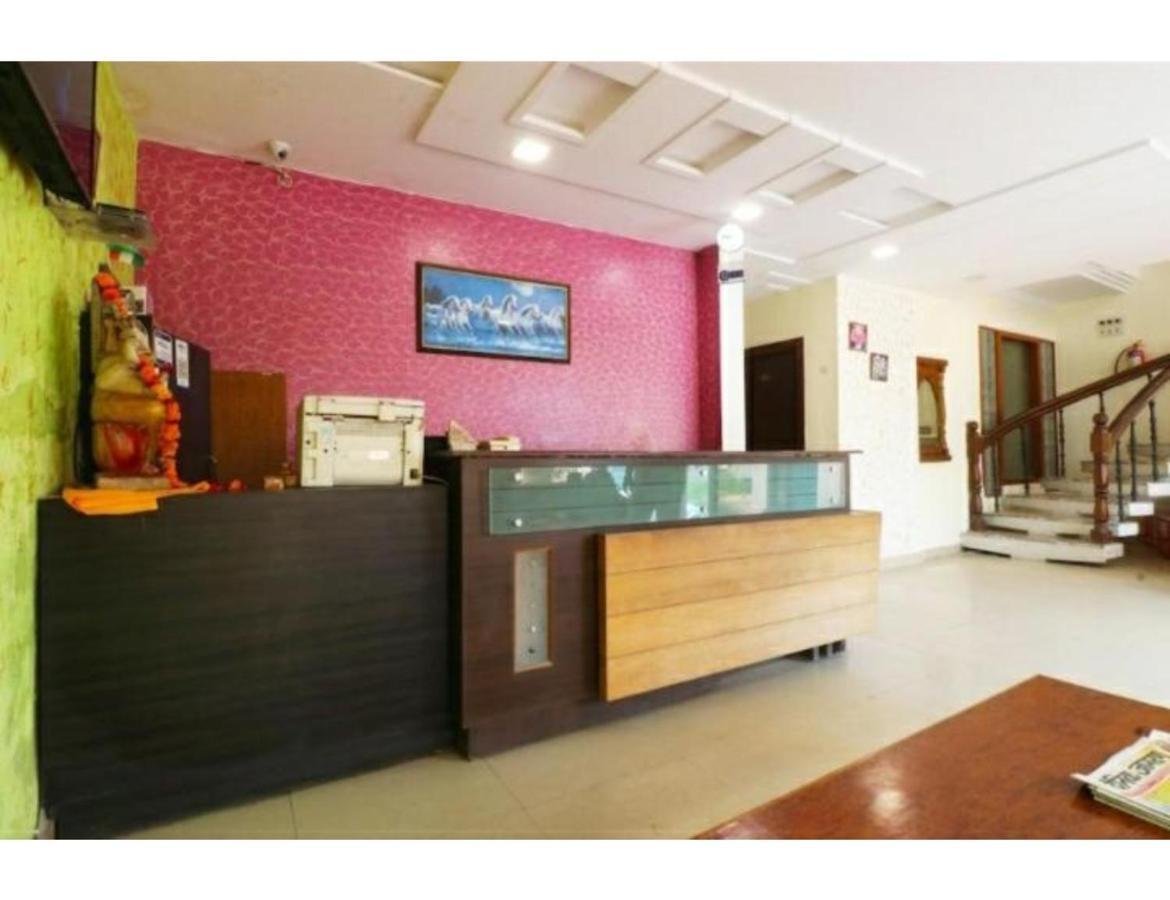 Hotel Kirandeep Agra Агра Екстериор снимка