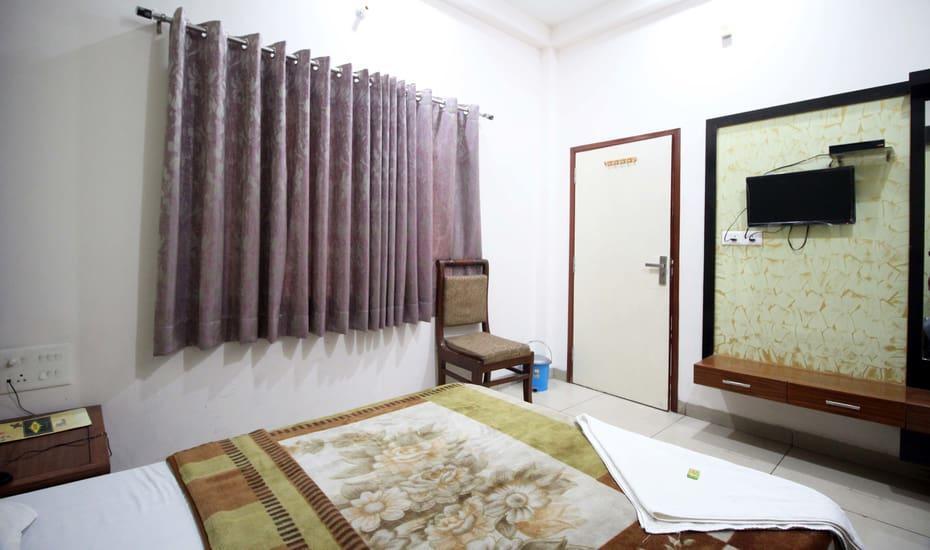 Hotel Kirandeep Agra Агра Екстериор снимка