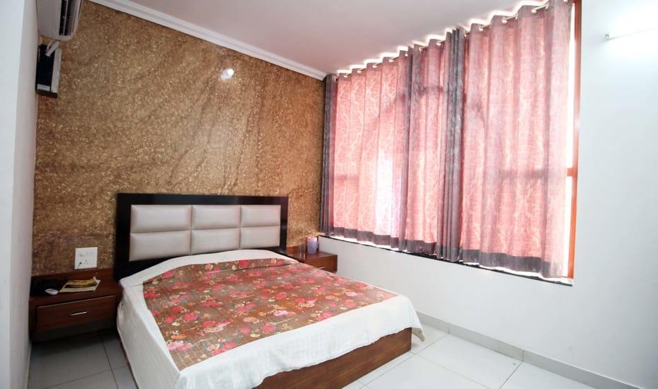 Hotel Kirandeep Agra Агра Екстериор снимка