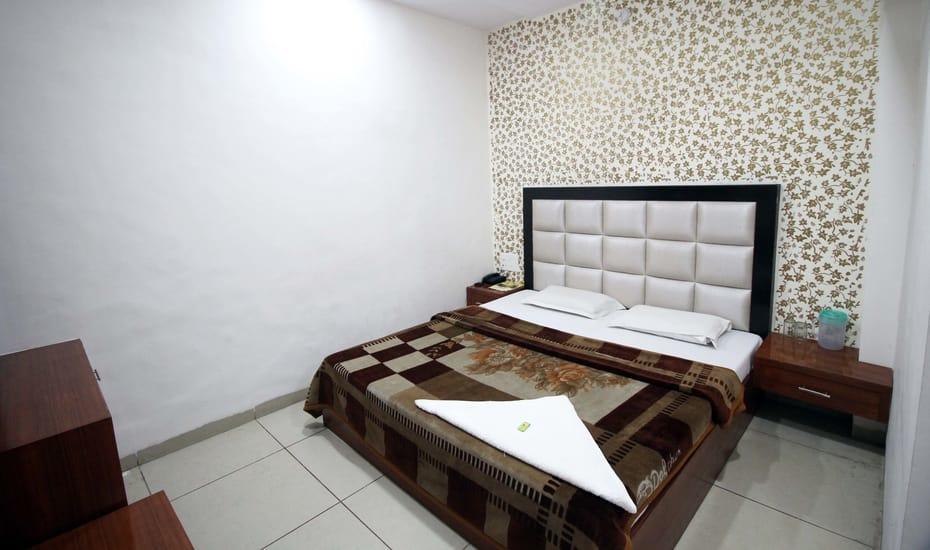 Hotel Kirandeep Agra Агра Екстериор снимка