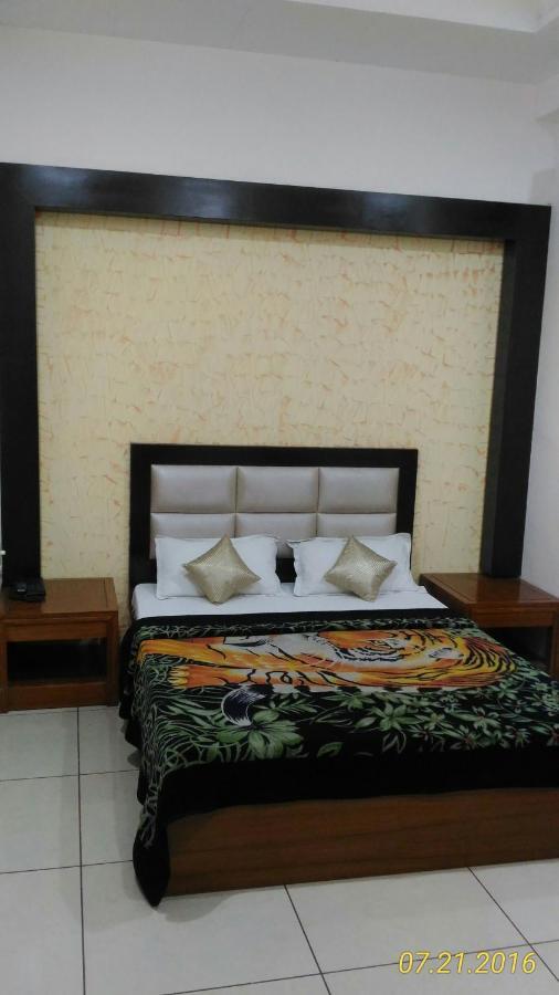 Hotel Kirandeep Agra Агра Екстериор снимка