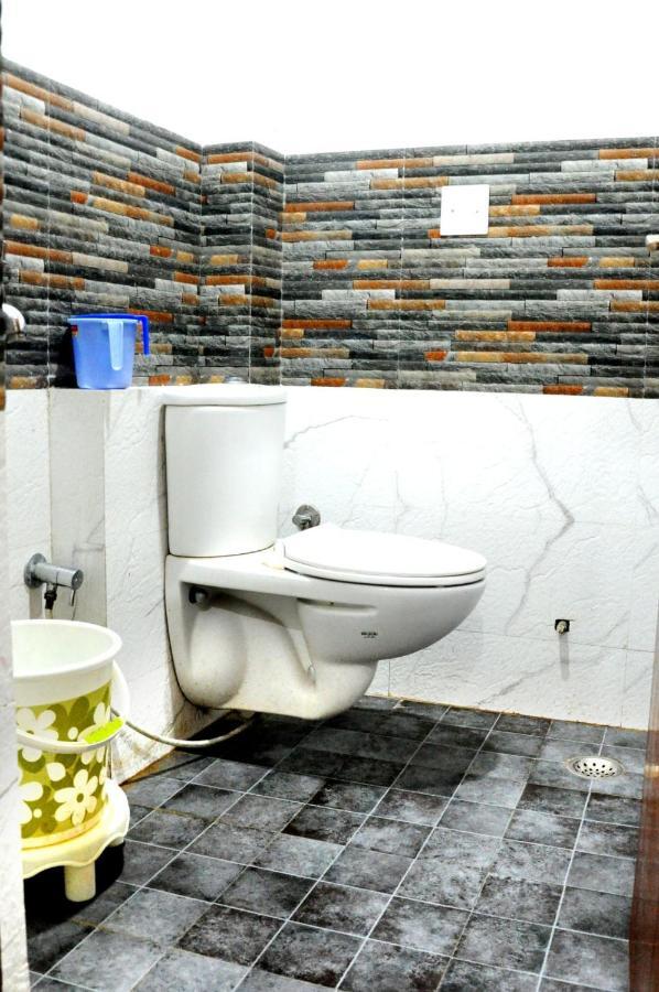 Hotel Kirandeep Agra Агра Екстериор снимка